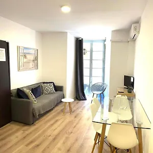 Apartment S2plaza De La Merced Especial Grupos Con Parking, Malaga